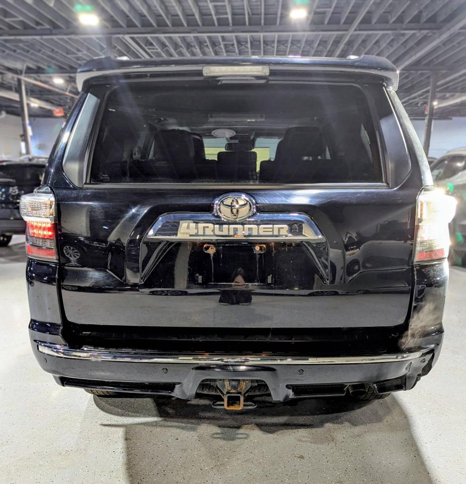 2022 Toyota 4Runner 4WD LIMITED Photo3