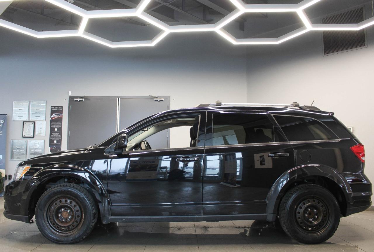 2016 Dodge Journey SXT/Limited LOW KMS - CLOTH UPHOLSTERY - CD PLAYER Photo