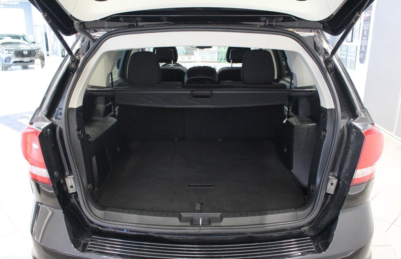 2016 Dodge Journey SXT/Limited LOW KMS - CLOTH UPHOLSTERY - CD PLAYER Photo