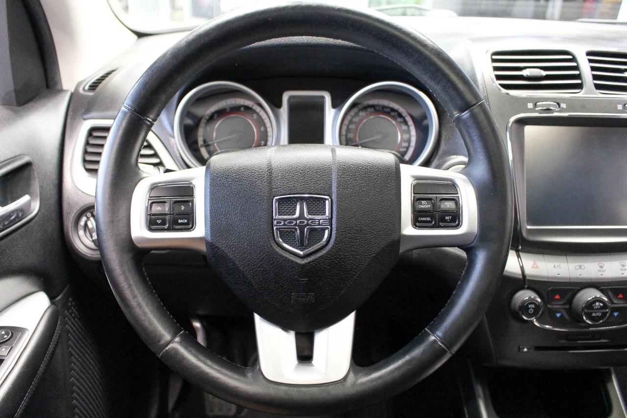 2016 Dodge Journey SXT/Limited LOW KMS - CLOTH UPHOLSTERY - CD PLAYER Photo