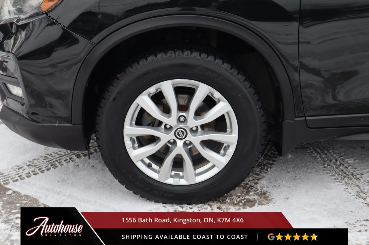 2020 Nissan Rogue SV PANORAMIC SUNROOF - REMOTE START Photo