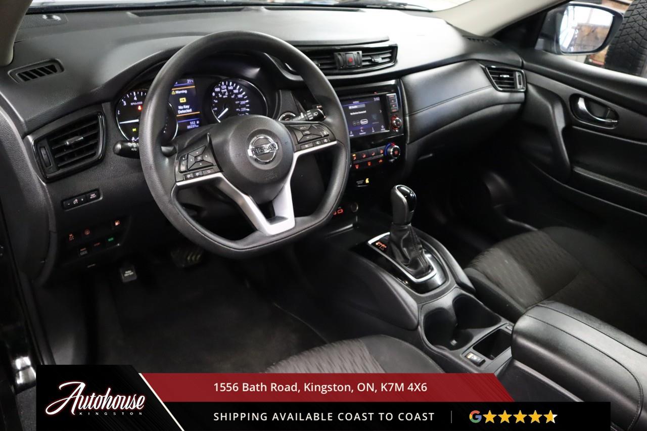 2020 Nissan Rogue SV PANORAMIC SUNROOF - REMOTE START Photo