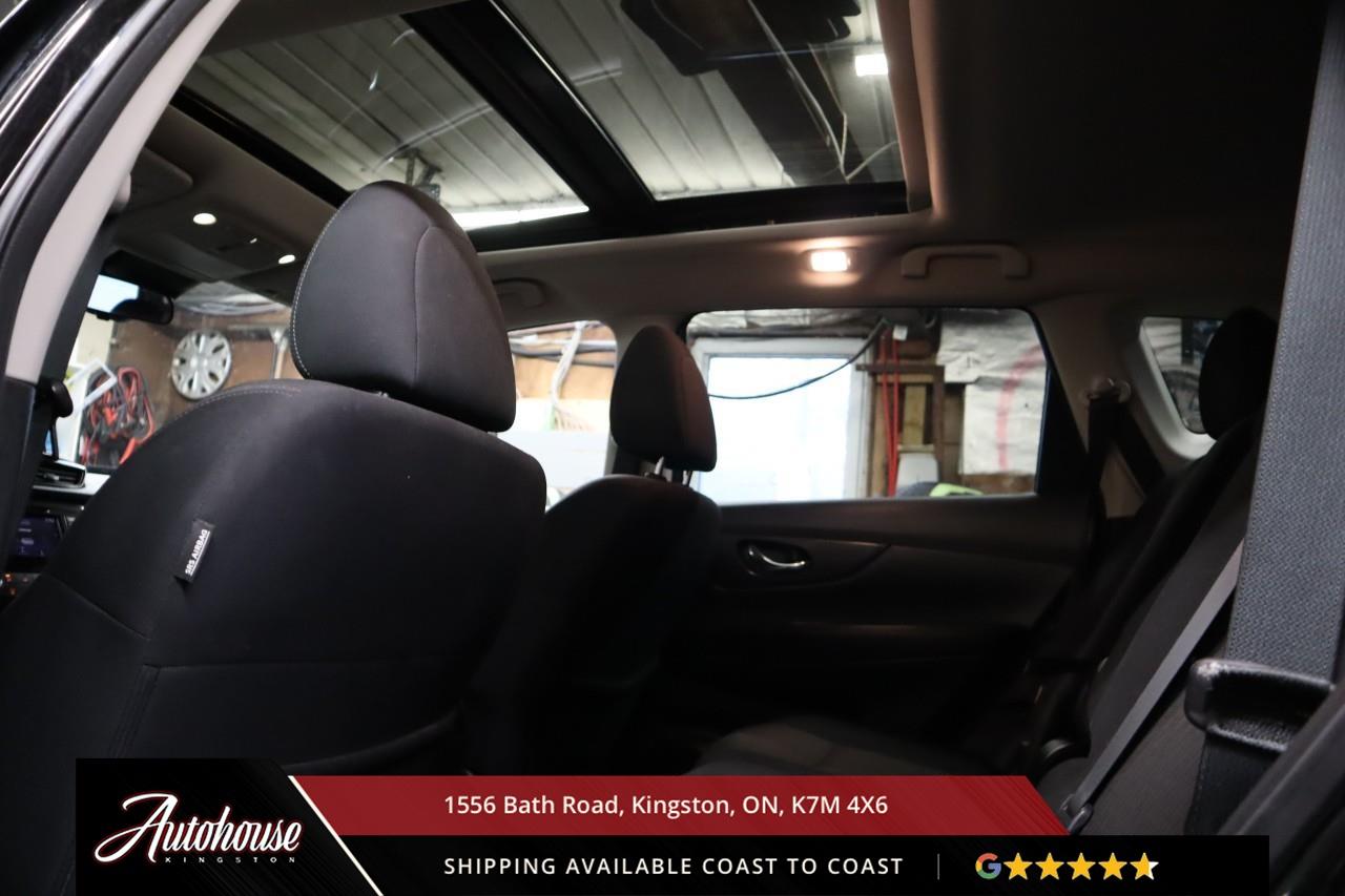 2020 Nissan Rogue SV PANORAMIC SUNROOF - REMOTE START Photo