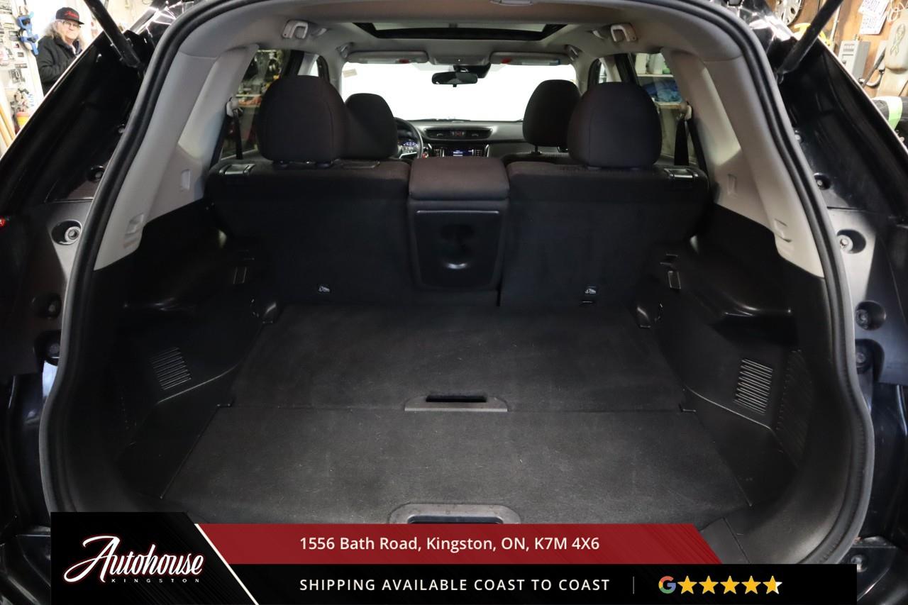 2020 Nissan Rogue SV PANORAMIC SUNROOF - REMOTE START Photo