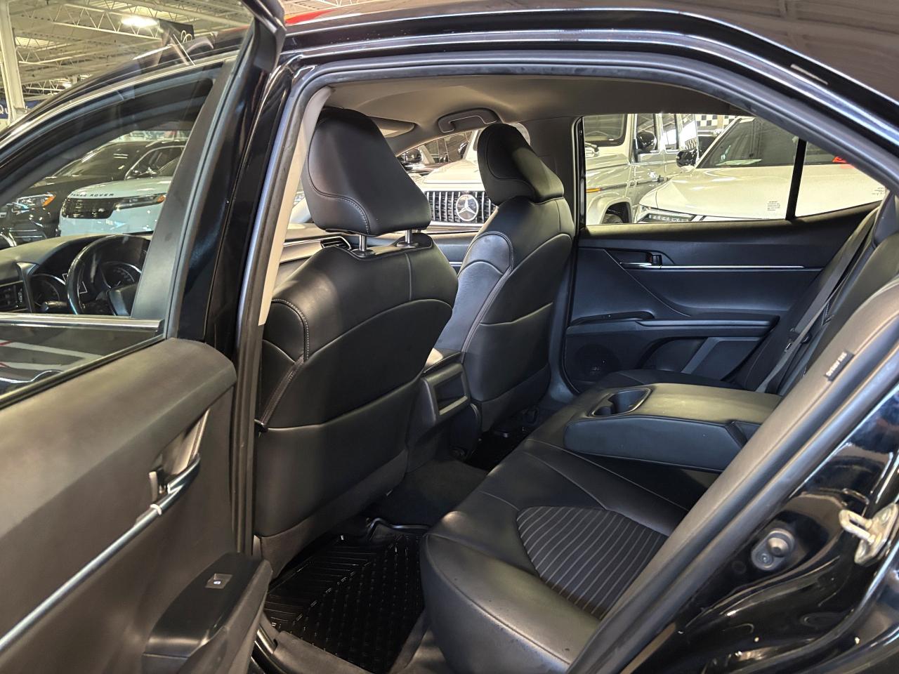 2020 Toyota Camry SE|ALLOYS|LEATHER|BACKUPCAMERA|HEATEDSEATS|+++ Photo