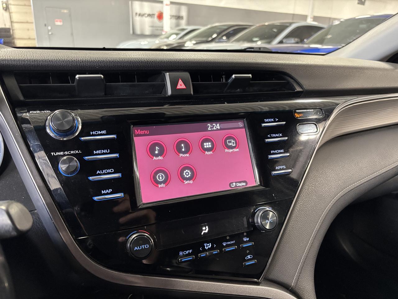 2020 Toyota Camry SE|ALLOYS|LEATHER|BACKUPCAMERA|HEATEDSEATS|+++ Photo