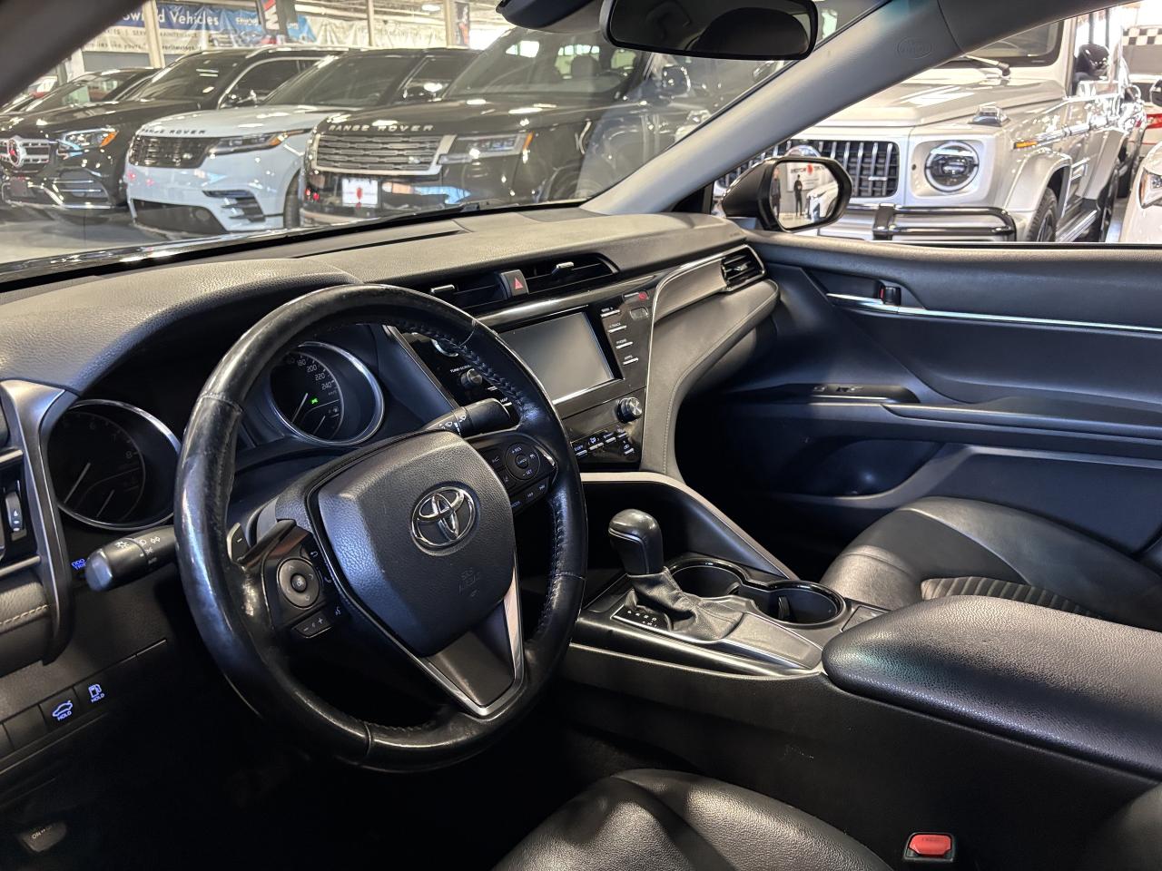 2020 Toyota Camry SE|ALLOYS|LEATHER|BACKUPCAMERA|HEATEDSEATS|+++ Photo