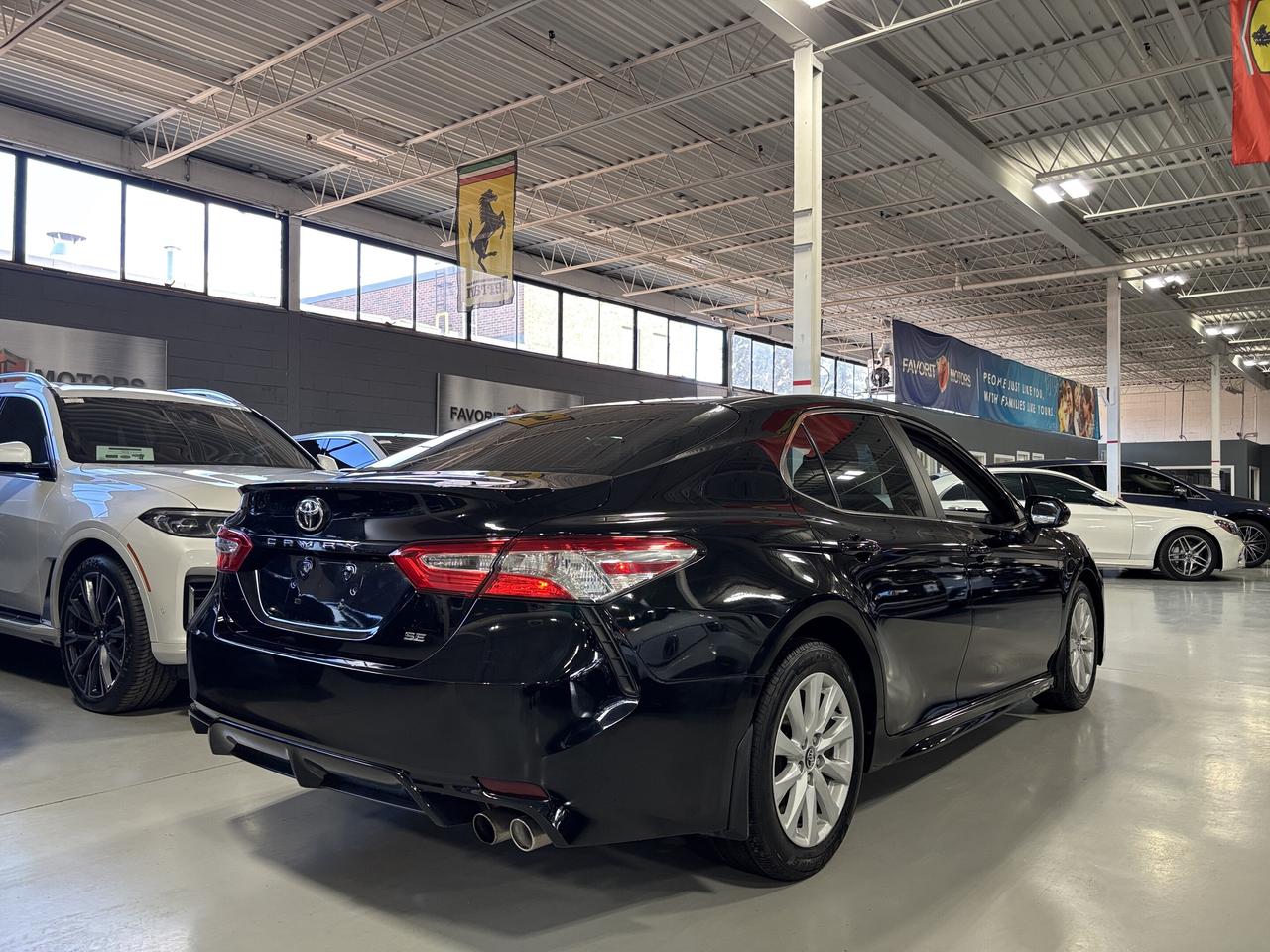 2020 Toyota Camry SE|ALLOYS|LEATHER|BACKUPCAMERA|HEATEDSEATS|+++ Photo3
