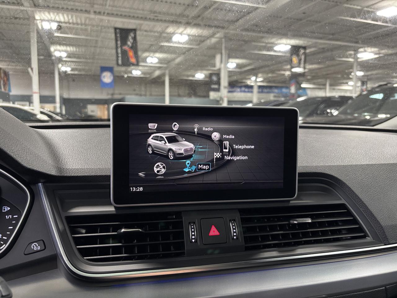 2018 Audi Q5 Technik|QUATTRO|S-TRONIC|CLUSTERNAV|AMBIENT|PANO|+ Photo