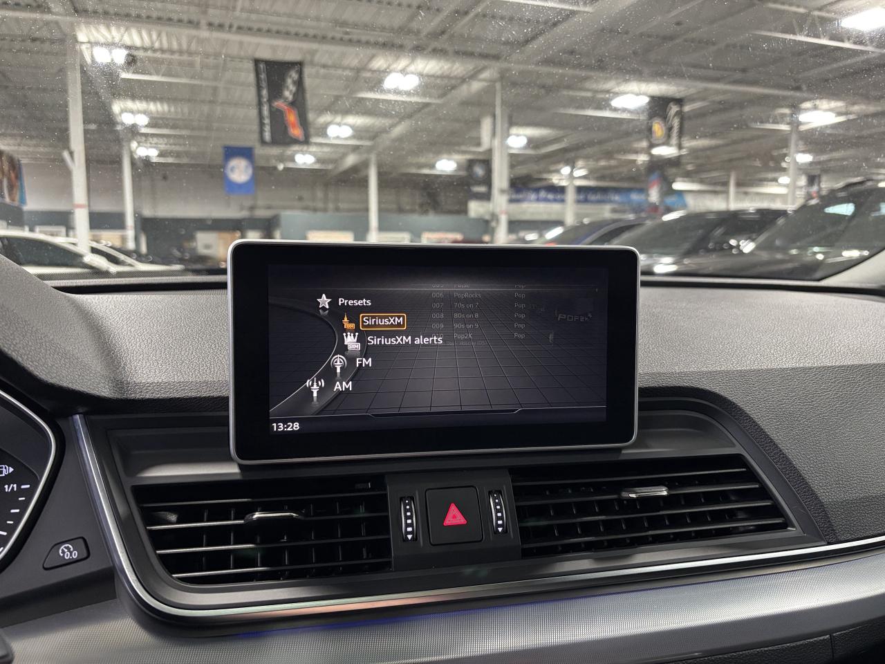 2018 Audi Q5 Technik|QUATTRO|S-TRONIC|CLUSTERNAV|AMBIENT|PANO|+ Photo