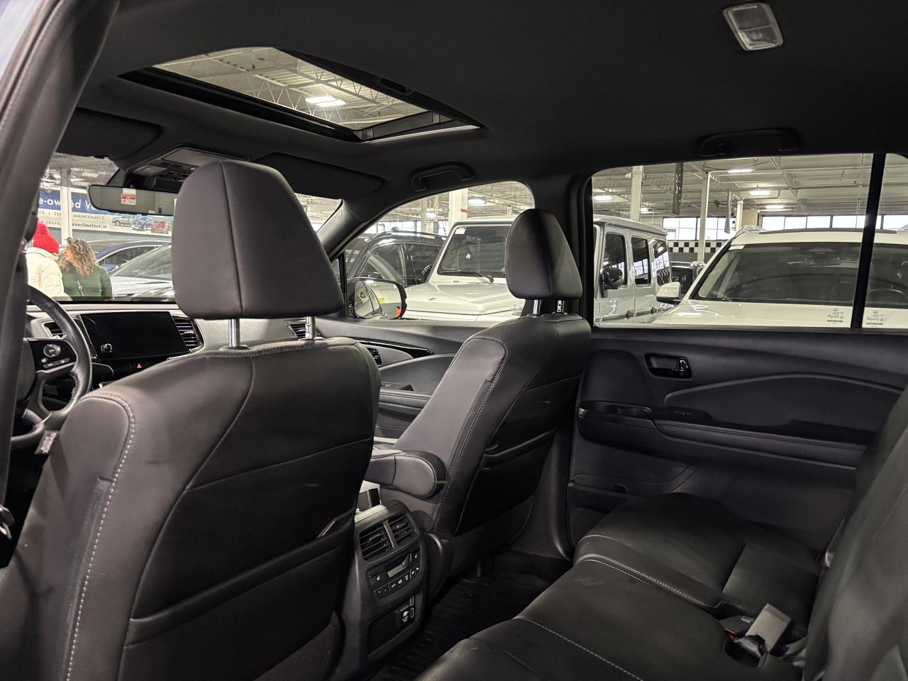 2022 Honda Passport Touring AWD|NAV|SUNROOF|BACKUPCAM|LEATHER|SAFETECH Photo