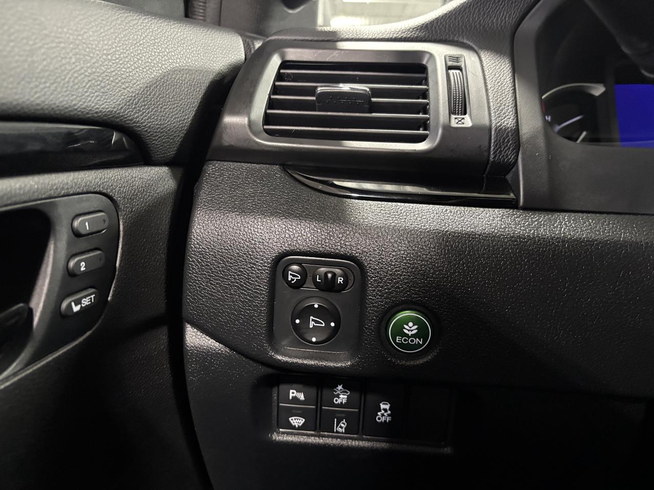 2022 Honda Passport Touring AWD|NAV|SUNROOF|BACKUPCAM|LEATHER|SAFETECH Photo