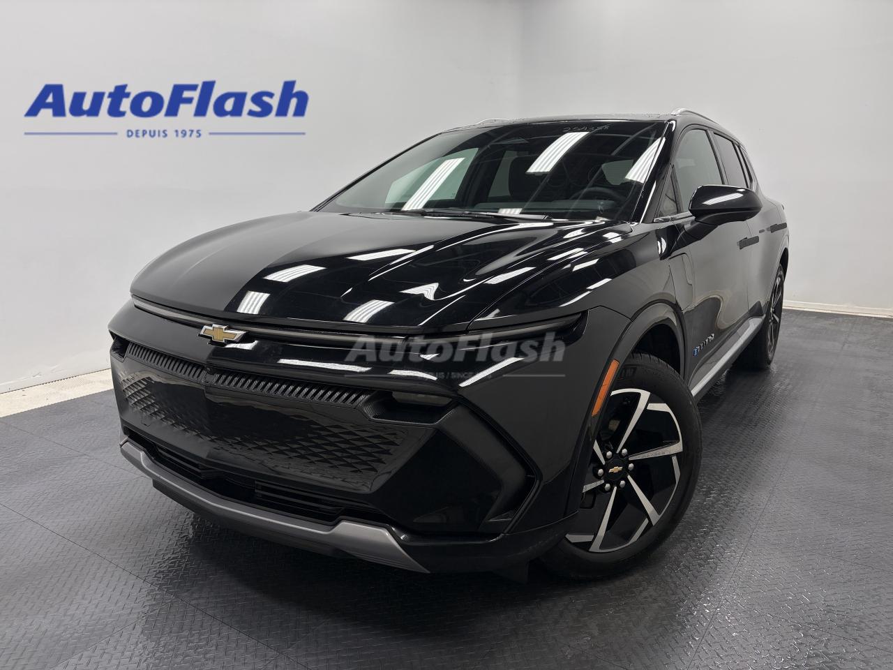 +Avertisseur de d&eacute;rive de la trajectoire / Lane departure warning 
+Apple Carplay 
+Android Auto 
+Bluetooth 
+Cam&eacute;ra de recul / Backup camera 
+Commandes de radio au volant / Steering wheel audio controls 
+D&eacute;marrage &agrave; bouton / Push button start 
+D&eacute;marreur &agrave; distance / Remote start 
+Hayon &eacute;lectrique / Electric hatch 
+R&eacute;gulateur de vitesse  / Cruise control 
+R&eacute;gulateur de vitesse adaptatif / Adaptive cruise control 
+Si&egrave;ges en cuir / Leather seats
+Si&egrave;ges chauffants / Heated seats 
+Syst&egrave;me dassistance stationnement / Park assist system 
+Surveillance des angles morts / Blind spot monitoring 
+Syst&egrave;me d&eacute;vitement de collision / Collision warning system 
+Volant chauffant / Heated Steering wheel
+Un seul propri&eacute;taire / One owner
+Aucun Accident /  No accidents
+V&eacute;rifi&eacute; par Carfax / Carfax verified
+Kilom&eacute;trage certifi&eacute; / Certified kilometers
+Protection m&eacute;canique disponible / Mechanical protection available



Visitez notre page Google pour voir tous les commentaires positifs que nos clients nous laissent.
 
Financement rapide et facile, 1ere, 2e et 3e chances au cr&eacute;dit, approbation en 30 minutes, taux dacceptation tr&egrave;s &eacute;lev&eacute;. 

Essayez notre demande de cr&eacute;dit s&eacute;curis&eacute; en ligne, sans obligation! 

Nous sommes les sp&eacute;cialistes des autos, fourgonnettes, VUS, 4x4, et les camions l&eacute;gers jusqu&agrave; une tonne. 

*Seulement le nettoyage de base du v&eacute;hicule, fait par un sous-traitant, est inclus. Pour un perfectionnement de lesth&eacute;tique int&eacute;rieur/ext&eacute;rieur, dont une d&eacute;contamination de la peinture, des retouches de peinture, faites par nos experts en esth&eacute;tique, une somme de 249$ sera ajout&eacute;e &agrave; votre facture. Aussi disponible, loption dimmatriculer la voiture sur place, qui vous permet d&eacute;pargner du temps et le co&ucirc;t de 25$ du transit temporaire.

*AutoFlash se r&eacute;serve le droit de refuser un paiement en comptant. 

*************

Since 1975 AutoFlash has offered the best price-quality and excellent service. 

Visit our Google page to read all the nice things our clients have to say about us.

We have financing for all credit situations. 1st 2nd 3rd chance credit with an excellent approval rate!

Try our secured online credit application any time, with no obligation! 

We specialize in all brands, makes and models. Whether you need a car, truck, SUV or minivan, we can help you.

And if we dont have it, well find it for you!

*Only the basic cleaning of the vehicle, done by a subcontractor, is included in the advertised price. For a complete interior/exterior detailing, done by our esthetic specialists, which includes a complete paint decontamination and paint touch-ups if needed, an amount of 249$ will be added to your invoice. Also available, in-house licensing, which allows you to save the $25 for a temporary Transit.

*AutoFlash reserves the right to refuse a cash payment.