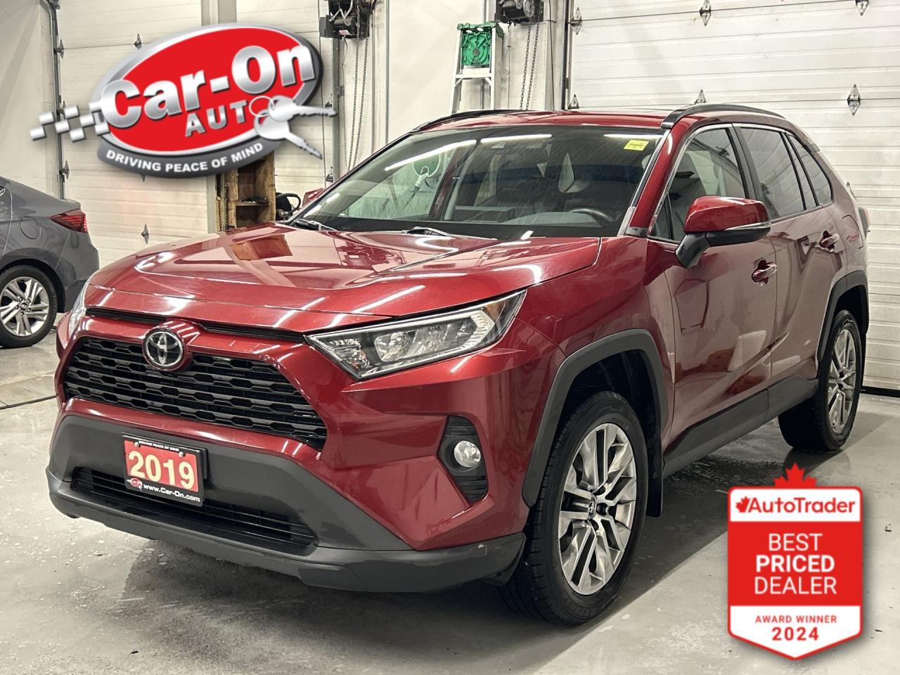 2019 Toyota RAV4 XLE PREMIUM AWD | LEATHER | SUNROOF | CARPLAY | Photo