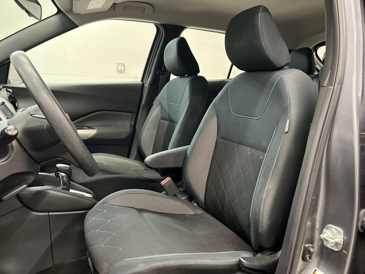 2019 Nissan Kicks SV | HTD SEATS | CARPLAY | REAR CAM | 17IN ALLOYS Photo
