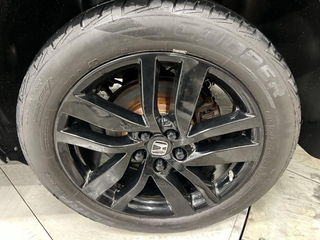 2016 Honda Pilot TOURING AWD | 7-PASS | HTD LEATHER | SUNROOF | DVD Photo