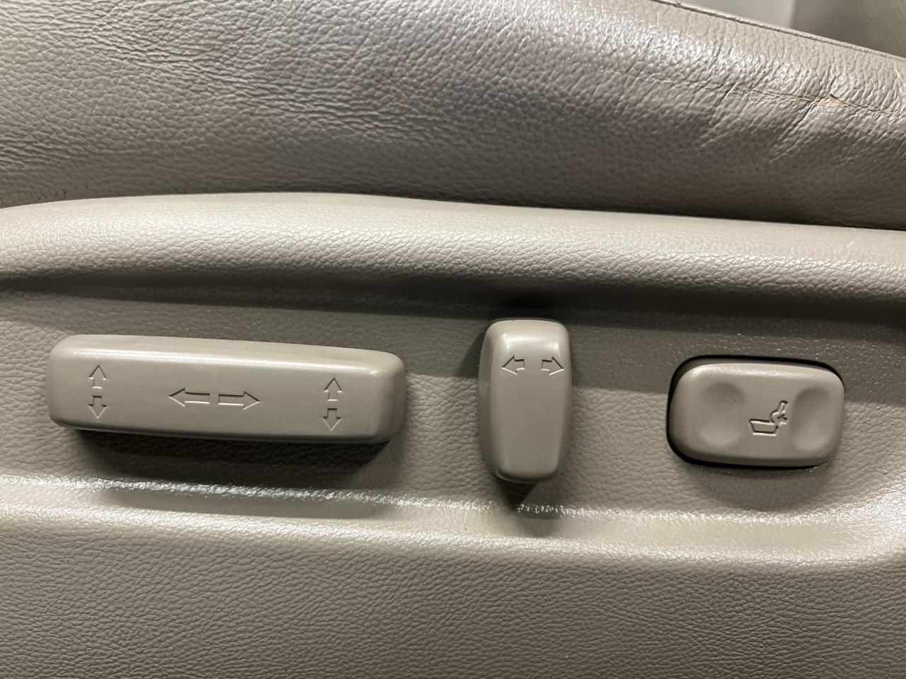 2016 Honda Pilot TOURING AWD | 7-PASS | HTD LEATHER | SUNROOF | DVD Photo