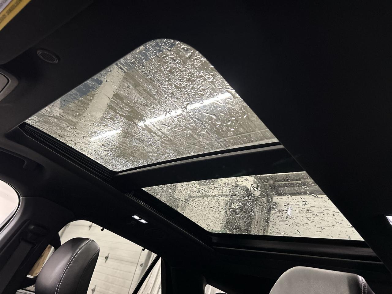 2022 Ford Explorer ST AWD | 400HP | MASSAGE | LEATHER | PANO ROOF Photo2