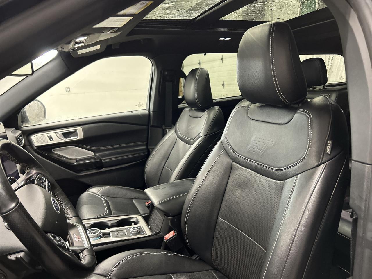 2022 Ford Explorer ST AWD | 400HP | MASSAGE | LEATHER | PANO ROOF Photo