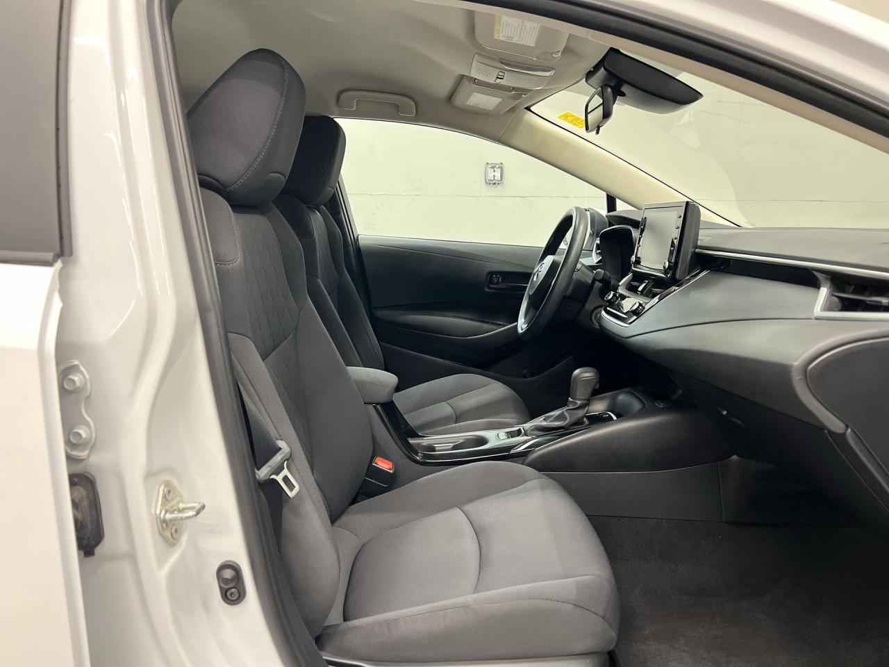 2022 Toyota Corolla LE | HEATED SEATS | CARPLAY | ADAPT. CRUISE | A/C Photo