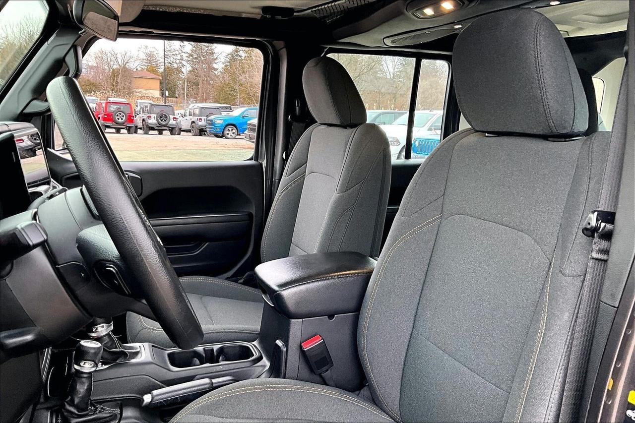 2024 Jeep Wrangler Sport 4Dr | 12" Screen | HardTop | 4X4 Photo