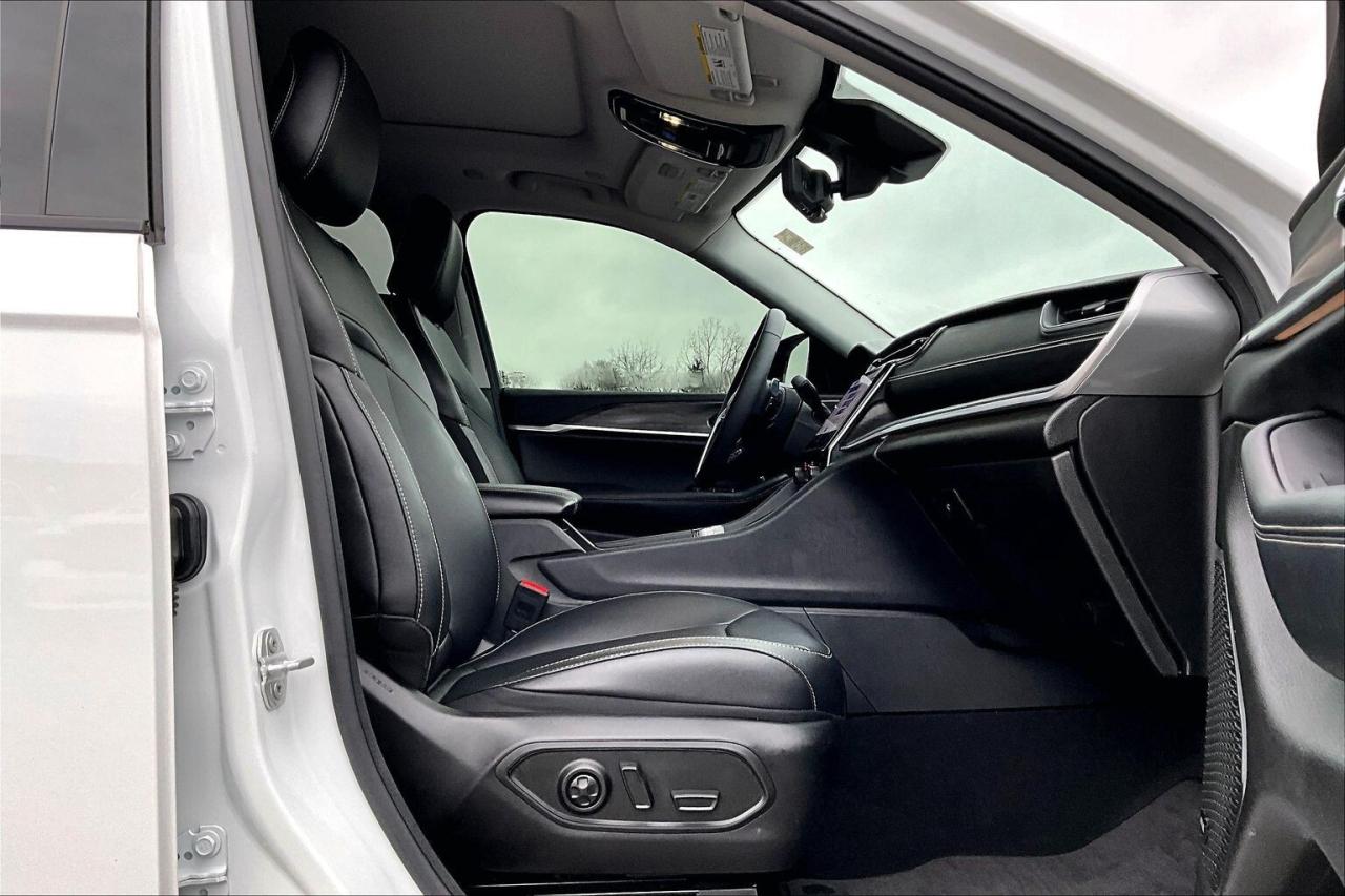 2024 Jeep Grand Cherokee L Limited | BlackAppearance | LuxTech | Alpine | 4X4 Photo