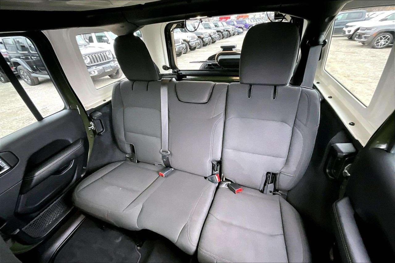 2021 Jeep Wrangler Sahara | Heated Cloth Seats | 7" Screen | 4X4 Photo