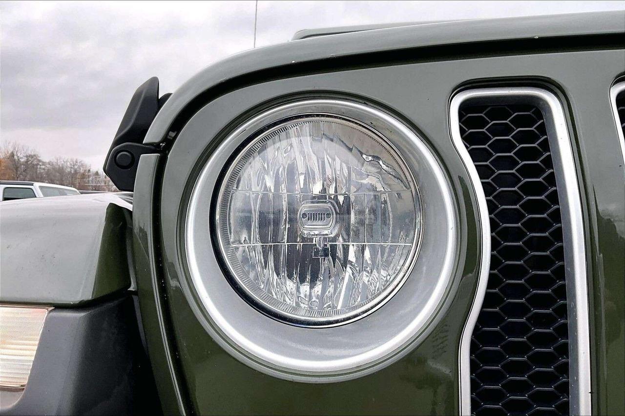 2021 Jeep Wrangler Sahara | Heated Cloth Seats | 7" Screen | 4X4 Photo