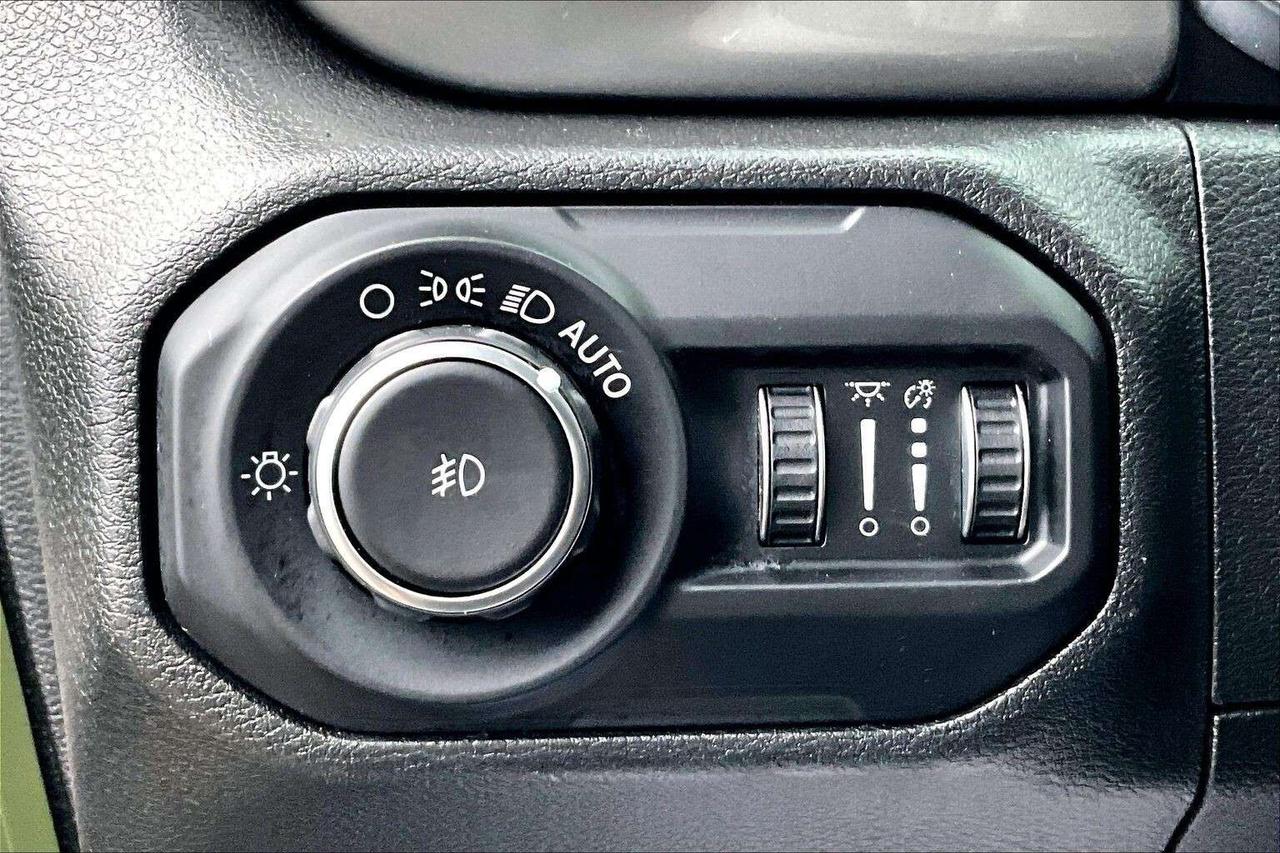 2021 Jeep Wrangler Sahara | Heated Cloth Seats | 7" Screen | 4X4 Photo