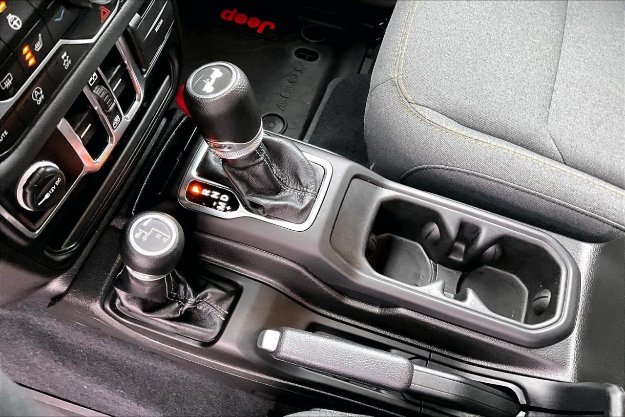 2024 Jeep Wrangler Sahara |Heated Cloth |12.3" NAV |Alpine |BSM |4X4 Photo