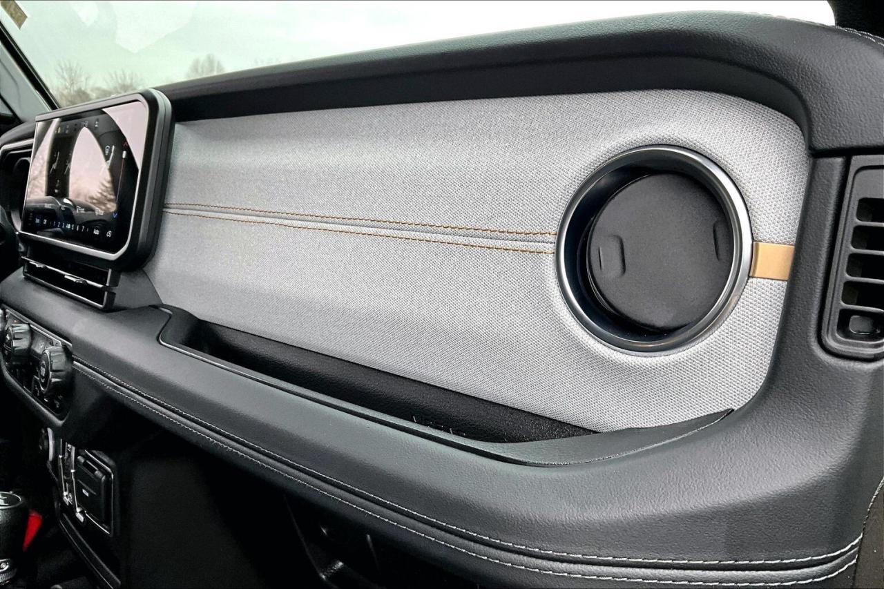 2024 Jeep Wrangler Sahara |Heated Cloth |12.3" NAV |Alpine |BSM |4X4 Photo