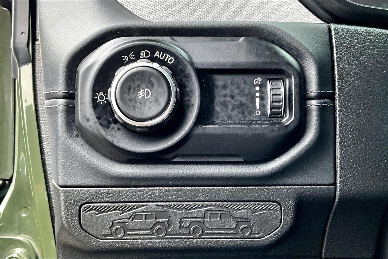 2024 Jeep Wrangler Sahara |Heated Cloth |12.3" NAV |Alpine |BSM |4X4 Photo