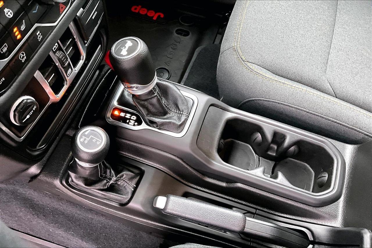 2024 Jeep Wrangler Sahara |Heated Cloth |12.3" NAV |Alpine |BSM |4X4 Photo