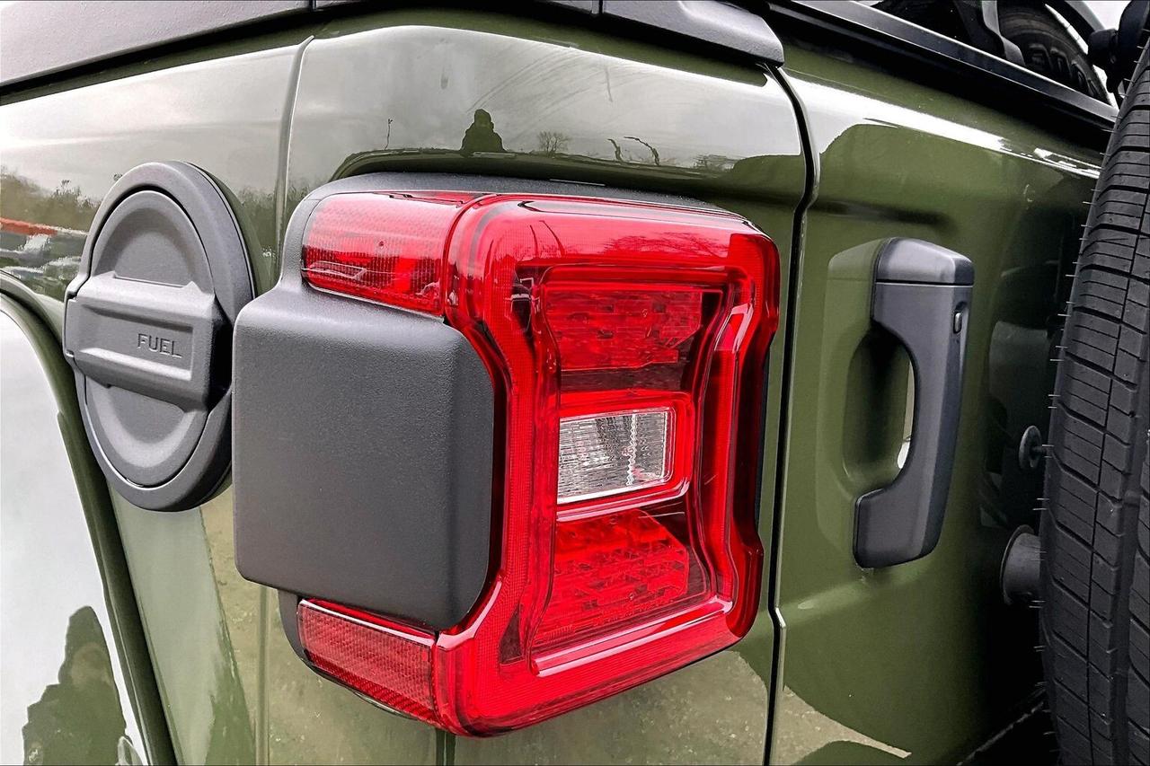 2024 Jeep Wrangler Sahara |Heated Cloth |12.3" NAV |Alpine |BSM |4X4 Photo