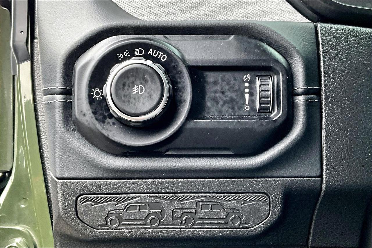 2024 Jeep Wrangler Sahara |Heated Cloth |12.3" NAV |Alpine |BSM |4X4 Photo