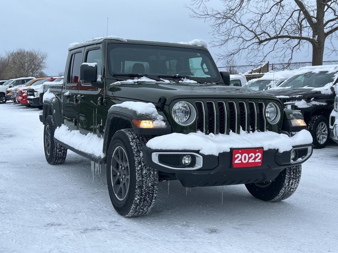 2022 Jeep Gladiator OVERLAND, CLEAN CARFAX, REMOTE START, LEATHER! - Photo #4