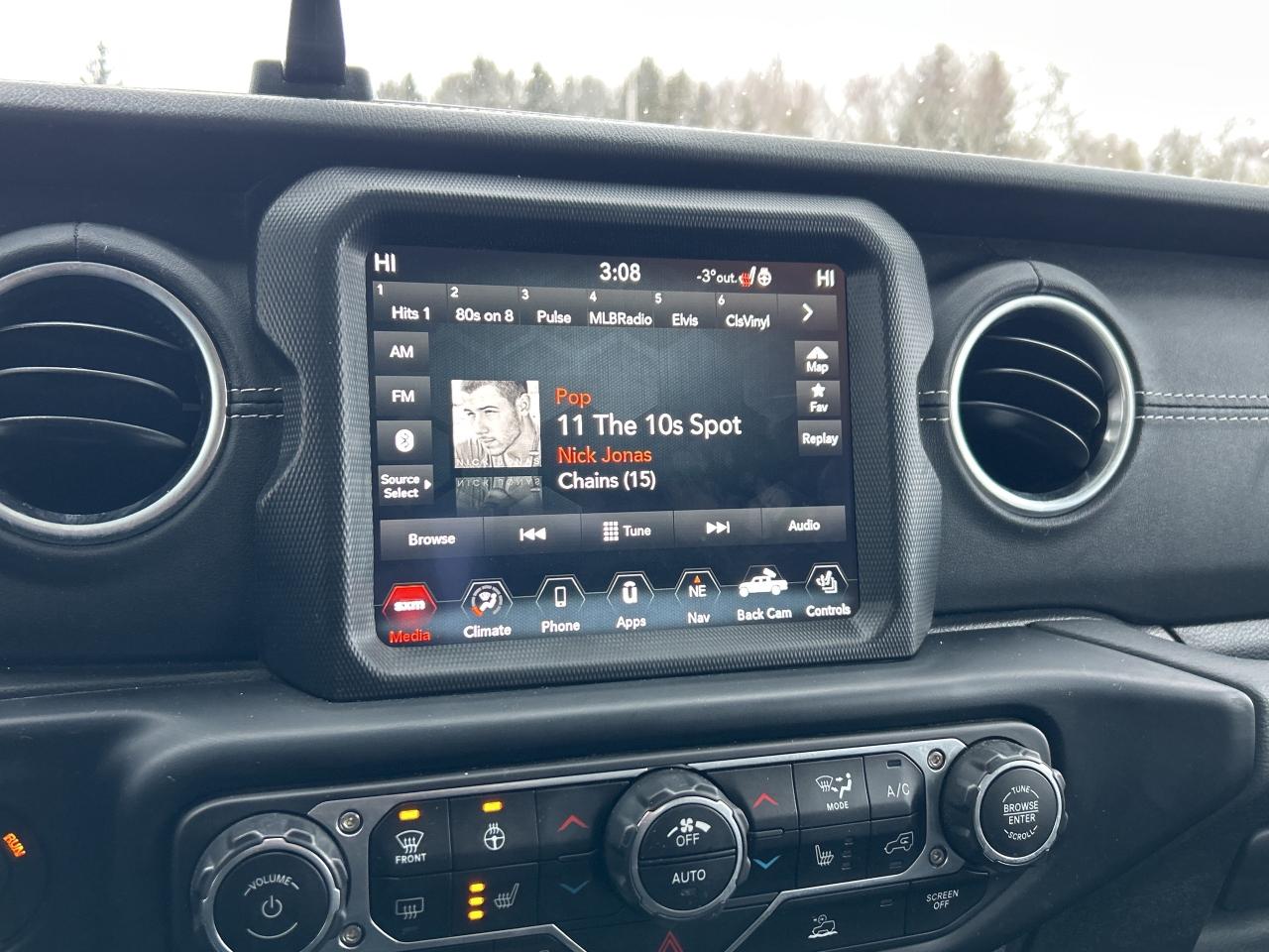 2022 Jeep Gladiator OVERLAND, CLEAN CARFAX, REMOTE START, LEATHER! - Photo #20