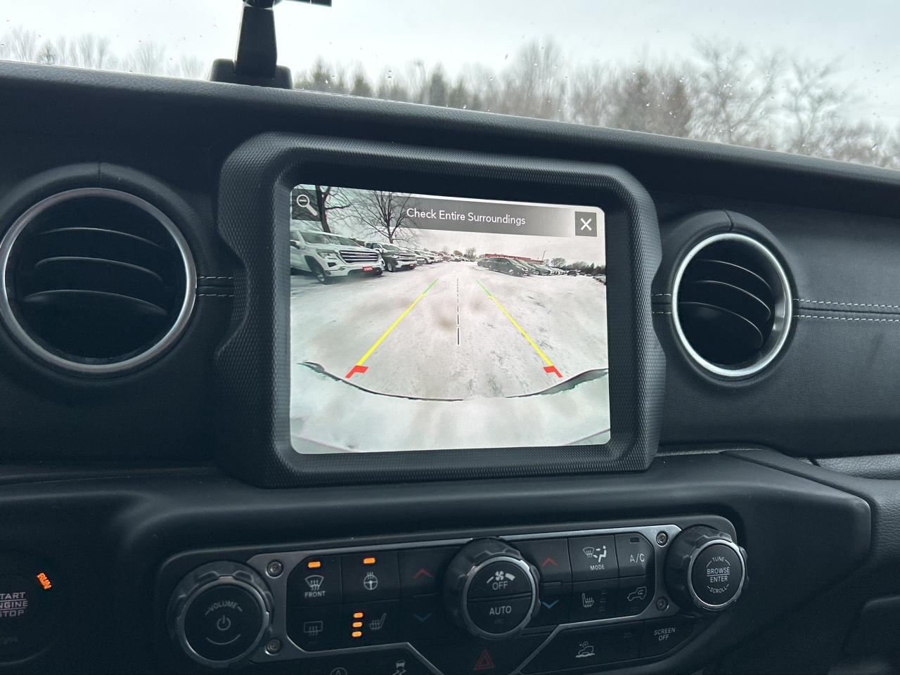 2022 Jeep Gladiator OVERLAND, CLEAN CARFAX, REMOTE START, LEATHER! - Photo #23