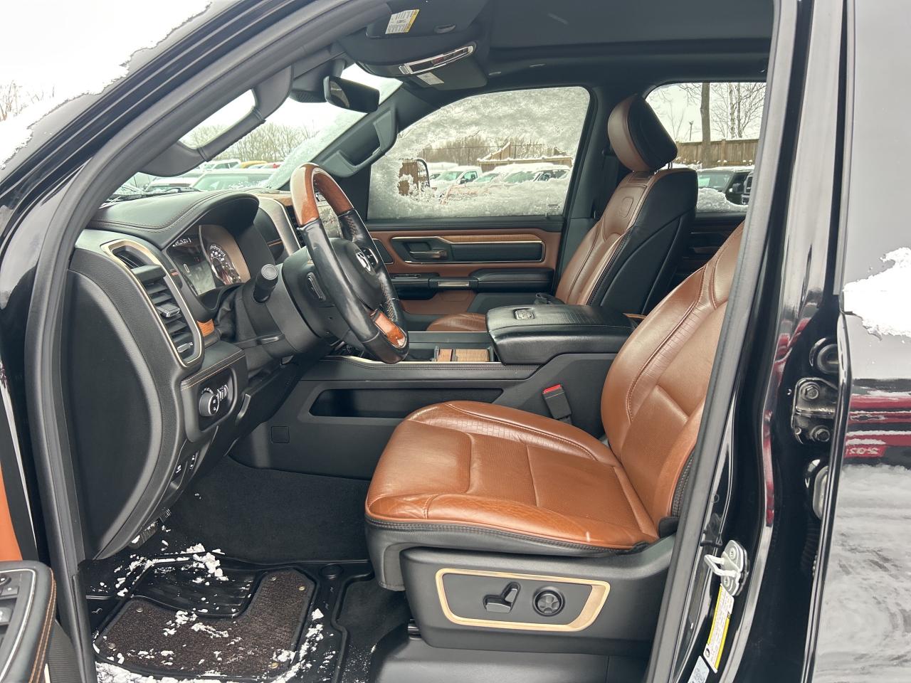 2019 RAM 1500 LARAMIE LONGHORN, FULLY LOADED, ALL THE TOYS! - Photo #12