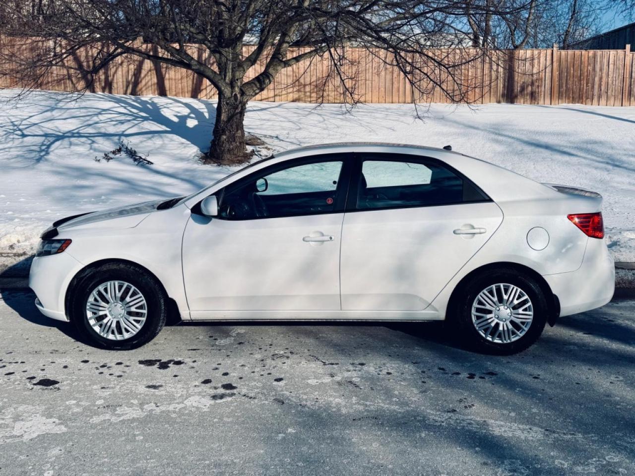 2011 Kia Forte LX Photo