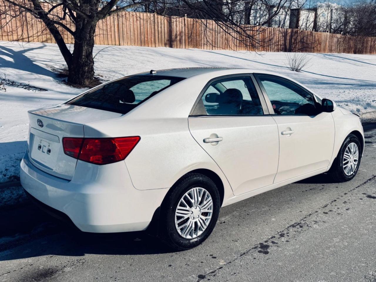 2011 Kia Forte LX Photo