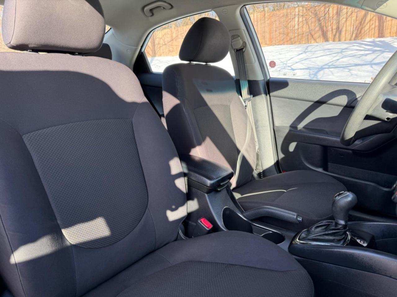 2011 Kia Forte LX Photo