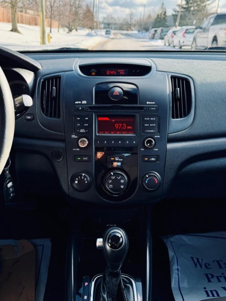 2011 Kia Forte LX Photo