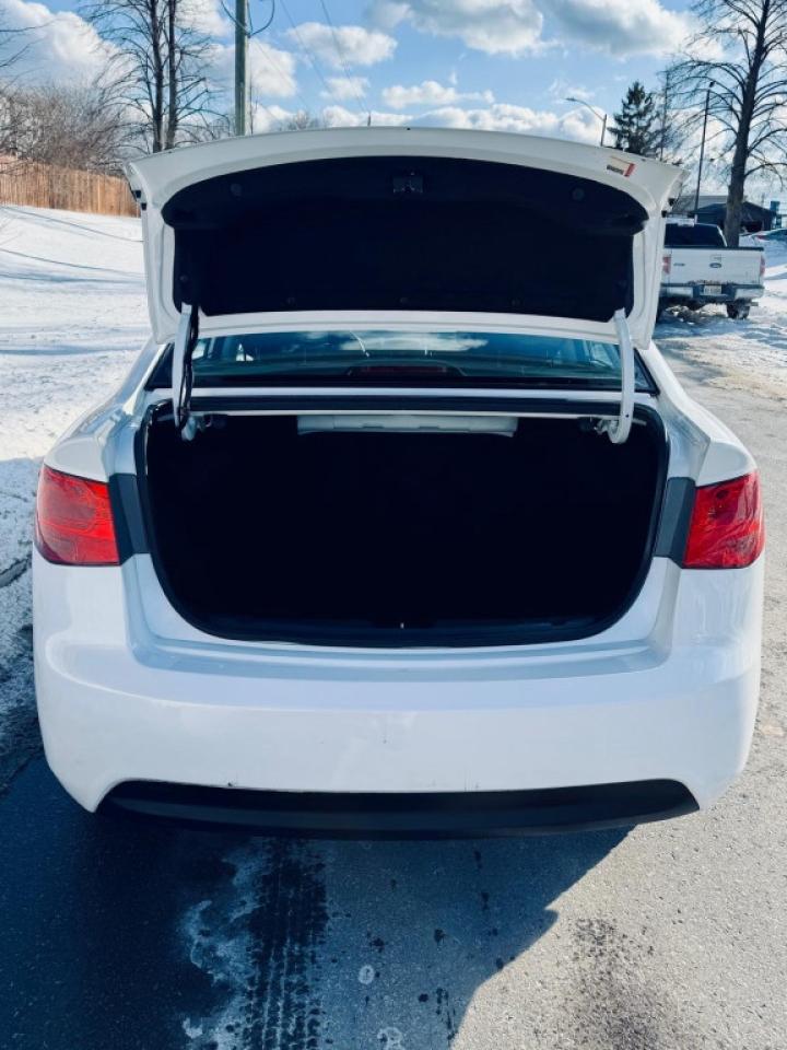 2011 Kia Forte LX Photo