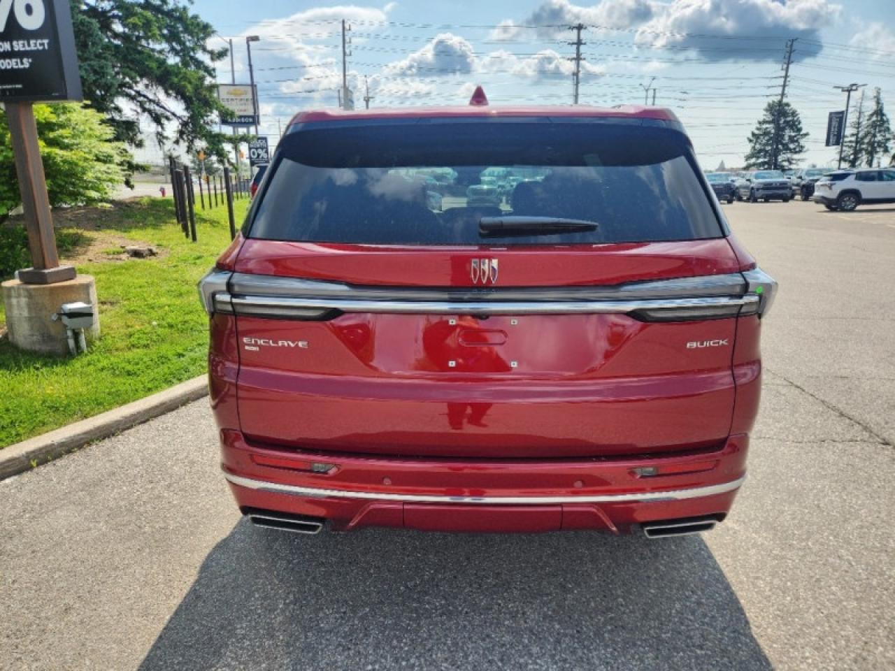 2025 Buick Enclave Avenir  - HUD -  Sunroof -  Cooled Seats Photo