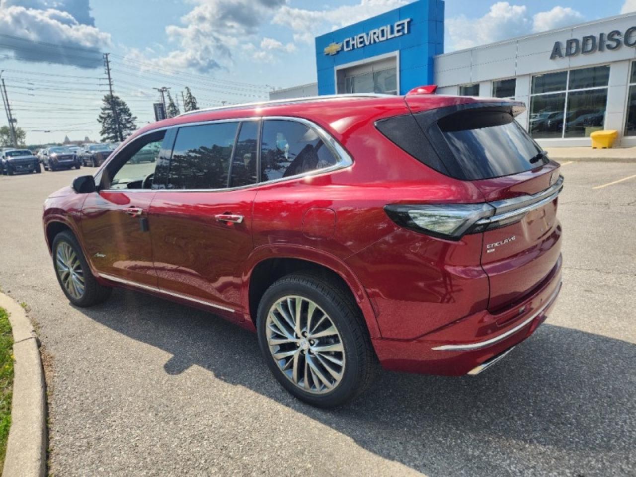 2025 Buick Enclave Avenir  - HUD -  Sunroof -  Cooled Seats Photo