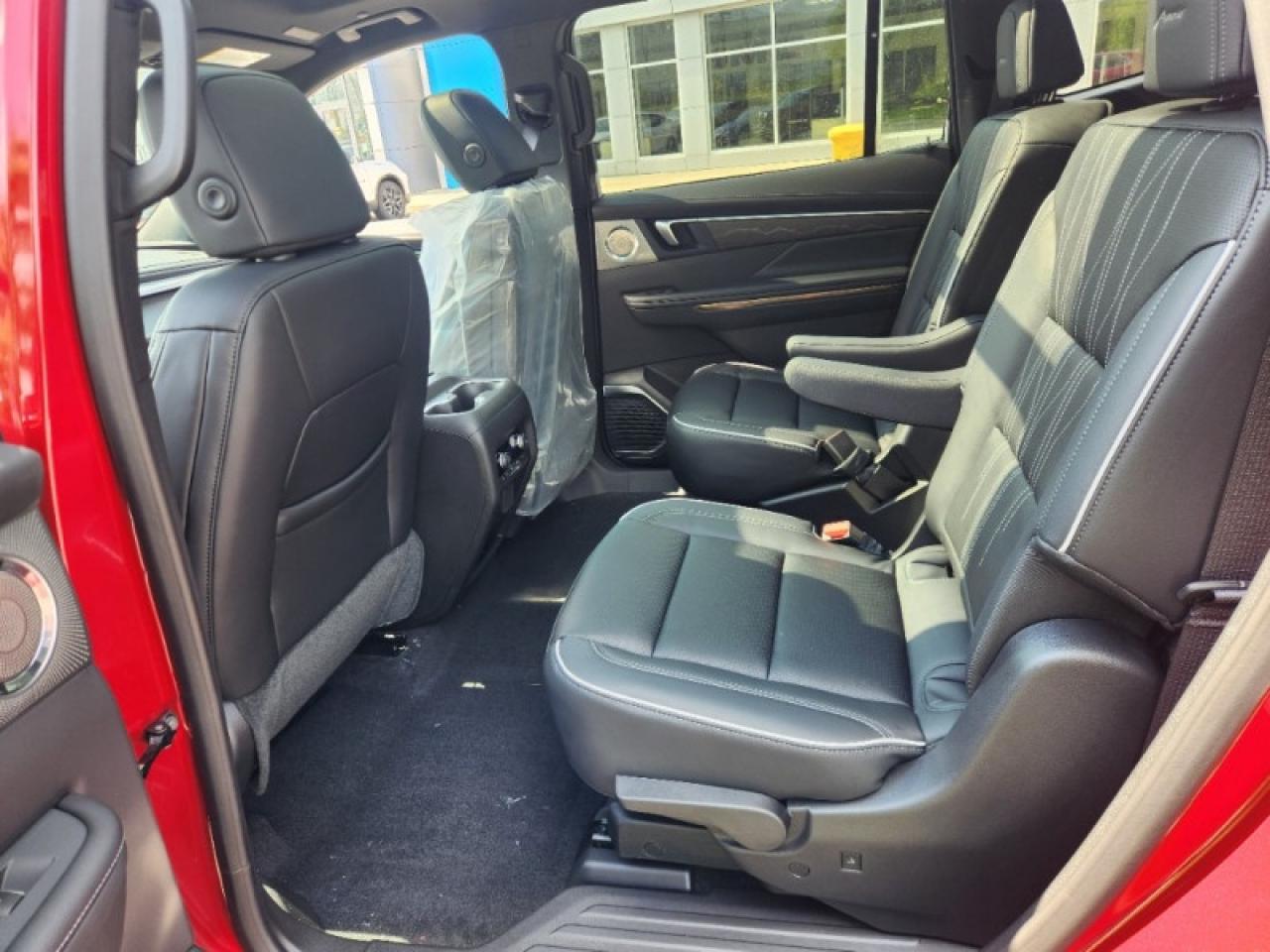 2025 Buick Enclave Avenir  - HUD -  Sunroof -  Cooled Seats Photo