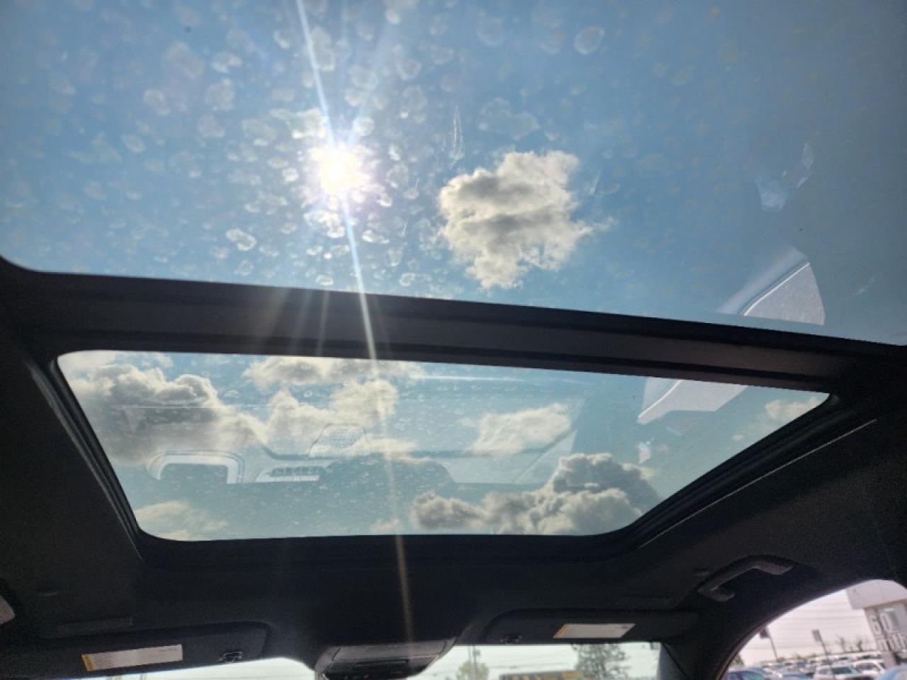 2025 Buick Enclave Avenir  - HUD -  Sunroof -  Cooled Seats Photo