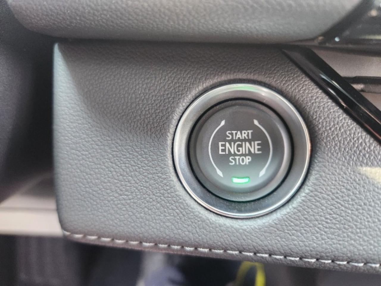 2025 Buick Enclave Avenir  - HUD -  Sunroof -  Cooled Seats Photo