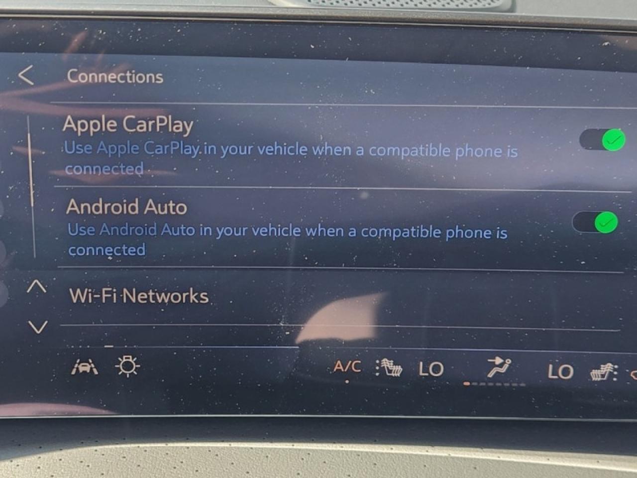 2025 Buick Enclave Avenir  - HUD -  Sunroof -  Cooled Seats Photo